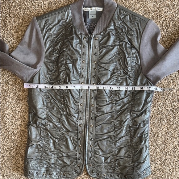 Peter Nygard Leather Jacket Silver Gray Bomber with Quilted/Ruched Front Design - Picture 8 of 10